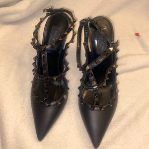 Valentino Garavani Rockstud Leather Pumps